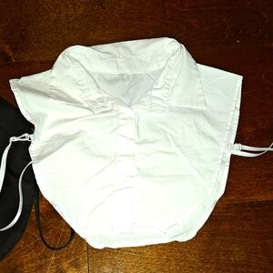 2 Detachable blouse tops